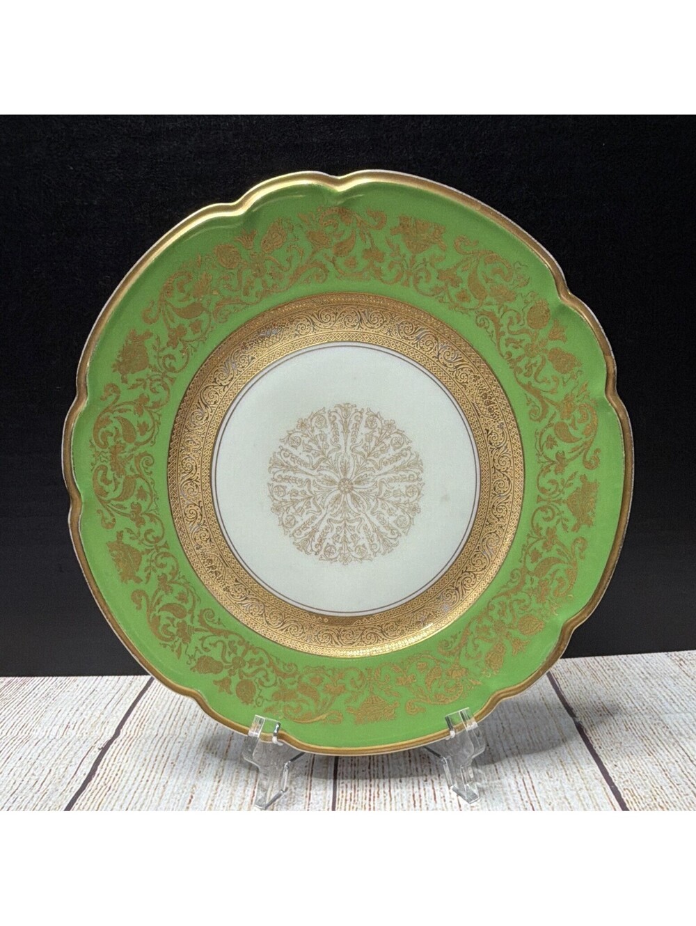Black Knight Porcelain 9 in Decorative Plate Green Gold Scalloped Selb Bavaria